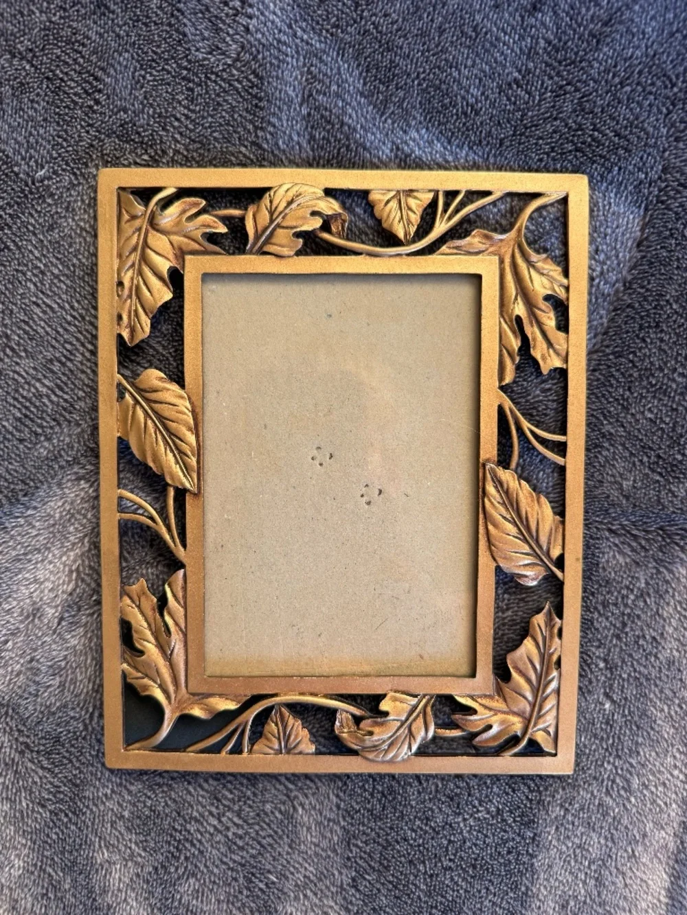 Vintage Elsa L Inc Ornate Brass-Colored Leaf 3 x 5 in Picture Frame 1996